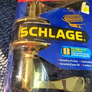 Schlage lock and key handle. Bnib.